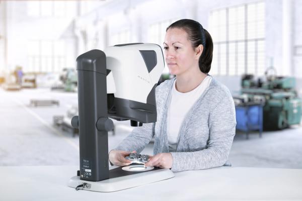 MANTIS IOTA mit Stabila Tischstativ